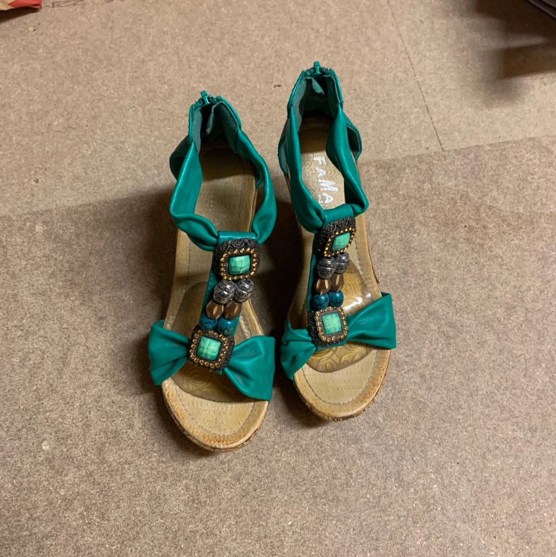 Gröna klackskor, 35