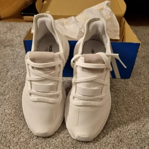 Adidas Original U_PATH RUN - Skor i storlek 36, använda endast i 2 timmar 