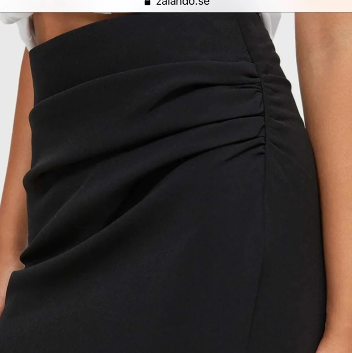 Kjol med hög slits  - 90