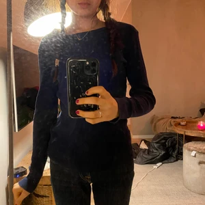 långärmad tröja - casual långärmad tröja. lite stor på mig tyvärr. 