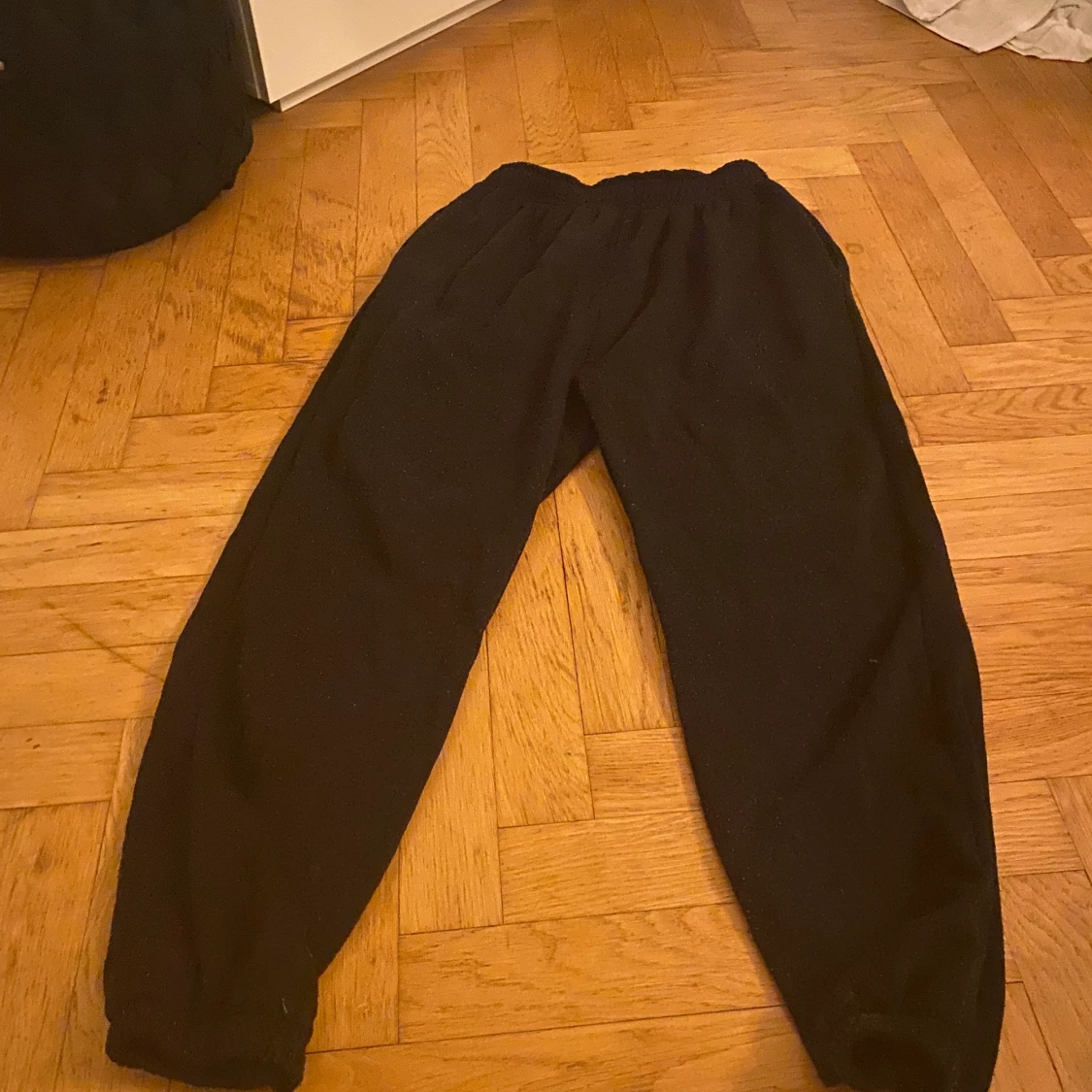 Svarta mjukisbyxor 