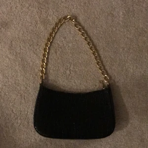 Väska  - En jätte fin väska som jag aldriga har använt 💕jätte bra sicka ( köparen står för frakten )