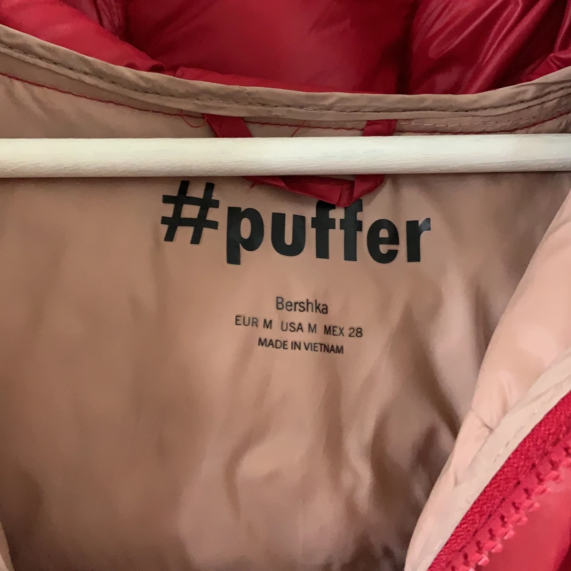 Röd pufferjacka - 91