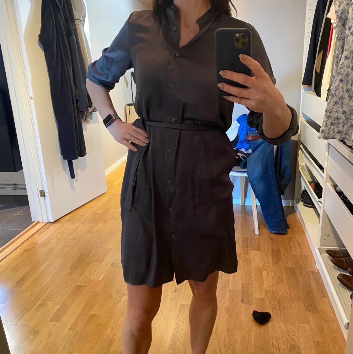 Klänning mullvadsgrå Filippa K