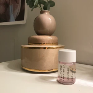 Incredible - Incredible brightning up, 20kr oanvänd🥰