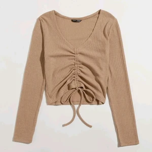 TRÖJA - En fin tröja från shein, den är super skön men är tyvärr för liten för mig! 