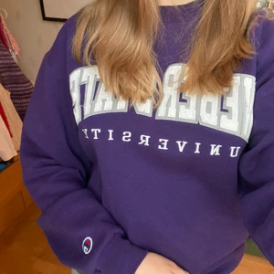 Champion vintage sweatshirt😙 - .