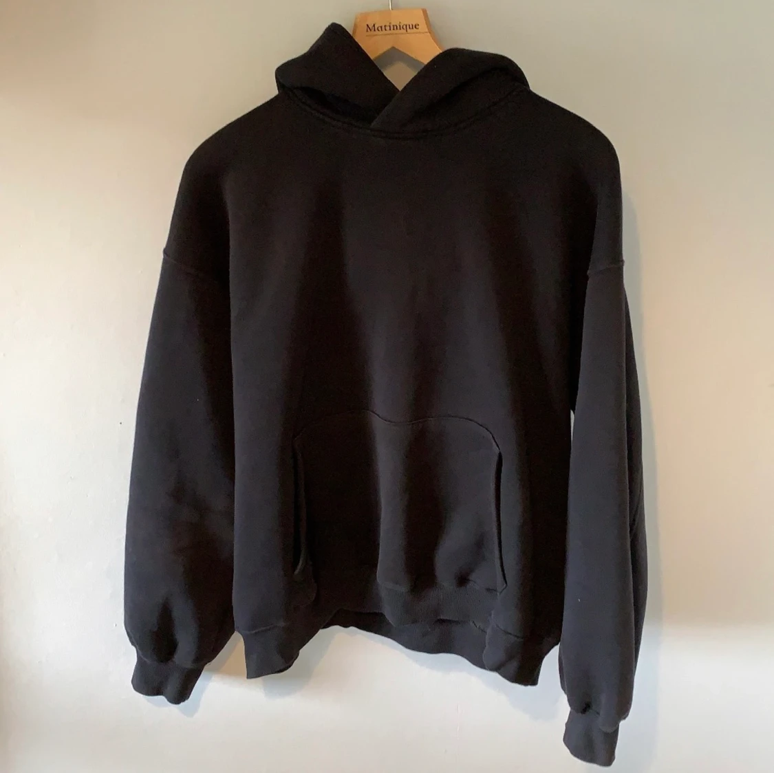 Svart hoddie 