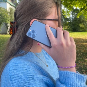 Pärlarmband - Vi säljer egentillverkade pärlsmycken och skänker 15% av vinsten oavkortat till Cancerfonden. ⚡️✨🌟  60kr styck  2 st för 100kr   Instagram: @pearl.plasure.uf