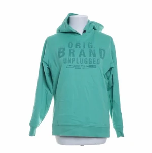 Hoodie - hoodie med tryck på framsidan, köpt på sellpy men aldrig använt själv, fråga gärna om du vill ja fler bilder