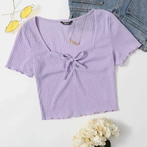 Jätte fin tröja  - Jätte fin tröja, aldrig använd och mycket bra material, kom privat för mer bilder 💕