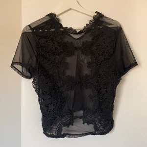 Blus - Snygg genomskinlig blus 