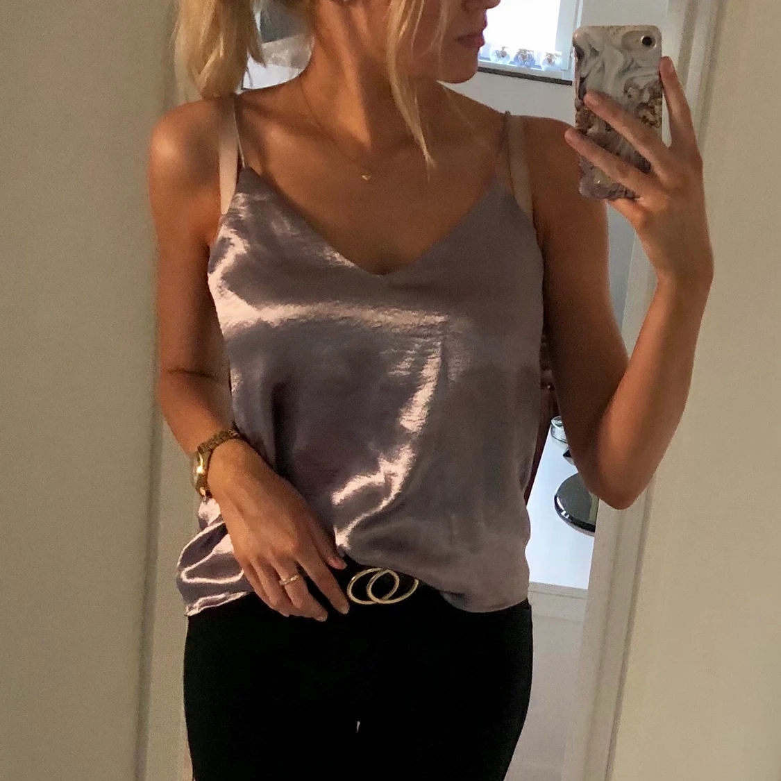 Festligt linne med fin rygg