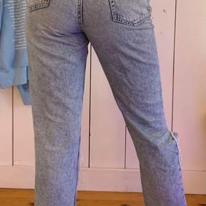 Jeans från h&m. Frakt tillkommer🥰