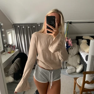 Fin tröja  - Jötte fin tröja! Knappt använd! Från Gina! Storlek S