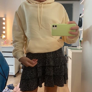 Kjol - Jättefin kjol. Nyskick. 