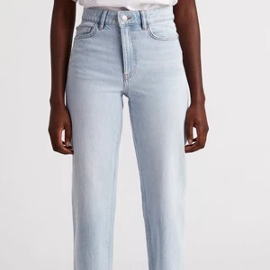 Jeans - Jeansen är använda några få gånger så dom är i bra skick