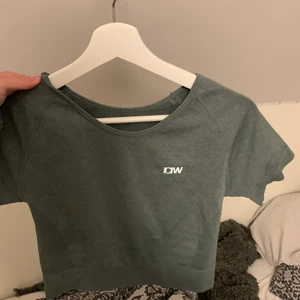 Icaniwill define seamless tshirt - Storlek M men passar s/m/l! Endast testad! 