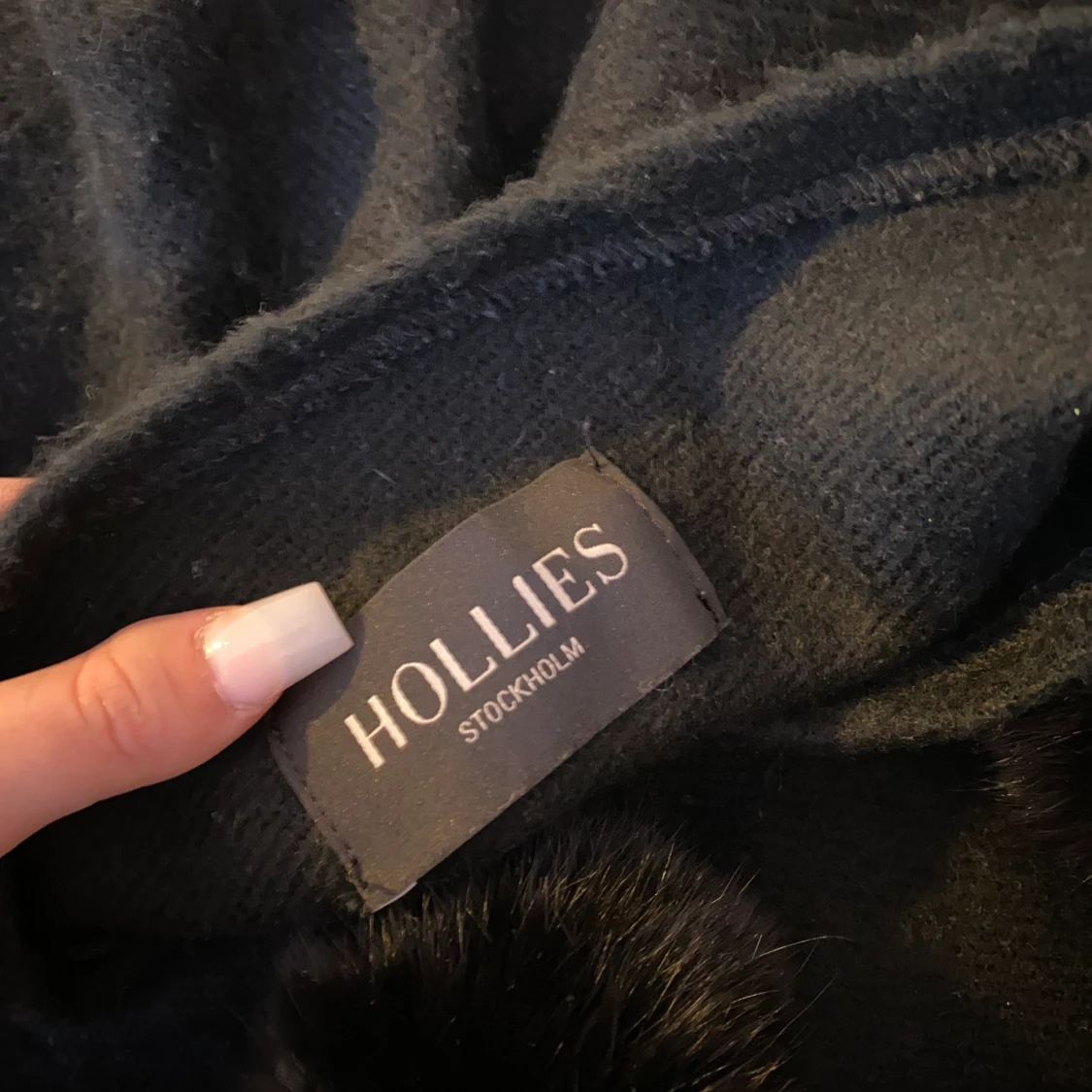 Poncho med päls bollar 🖤 - 90