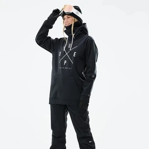 Snowboard-/skidjacka - Säljer denna skidjacka som är från märket ”Dope” i strl M, (passar som oversized S).  I princip nyskick då den var nyköpt förra året och endast varsamt använd fåtal ggr förra vintern. Jackan har: vädersäker huva med krage och dragsko bak för att kunna justera till perfekt passform, ventilations-dragkedja under armarna, ”mediaficka” och liftkortsficka samt elastiska muddar som håller snön ute och värmen inne. Skriv ett meddelande om du är intresserad för mer info och bilder!😃⛷🏂❄️