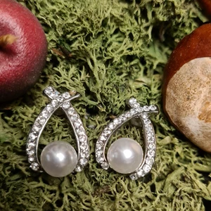 Örhänge - Silver örhänge med stenar Använt fåtal gånger Frakt tillkommer, 25kr  #stenar #rhnge #silver