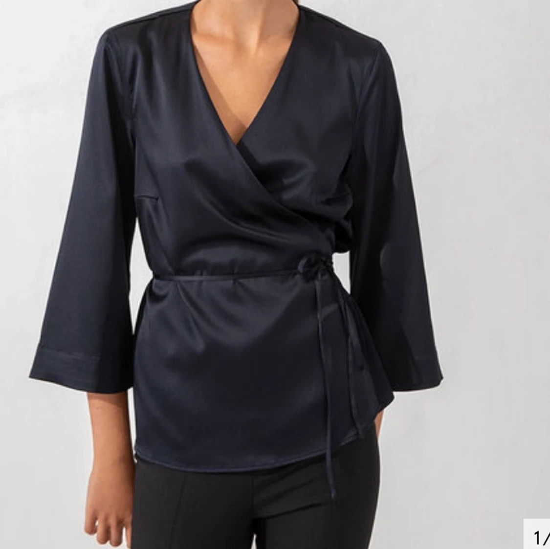 Ahlvar gallery svart camoflauge top