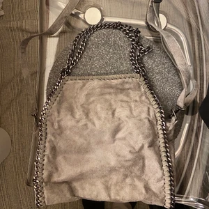 Väska - (stella mccartney) liknande väska, fint skick