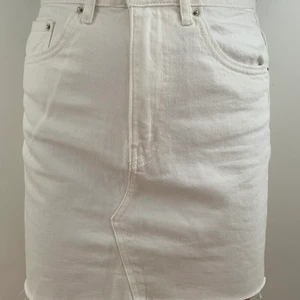 Jeans kjol - Jeans kjol i bra skick! Köpare står för frakt💕