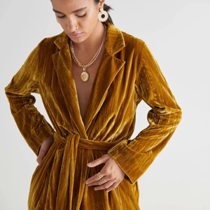 Skjorta och byxor! - Set från Gina tricot! Jättesnyggt med tyvärr för liten på mig:(