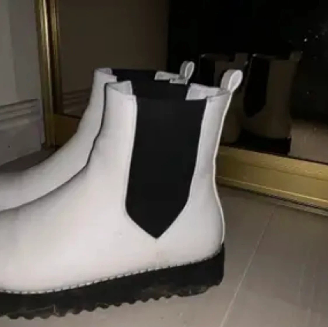 Vita skor från Nakd