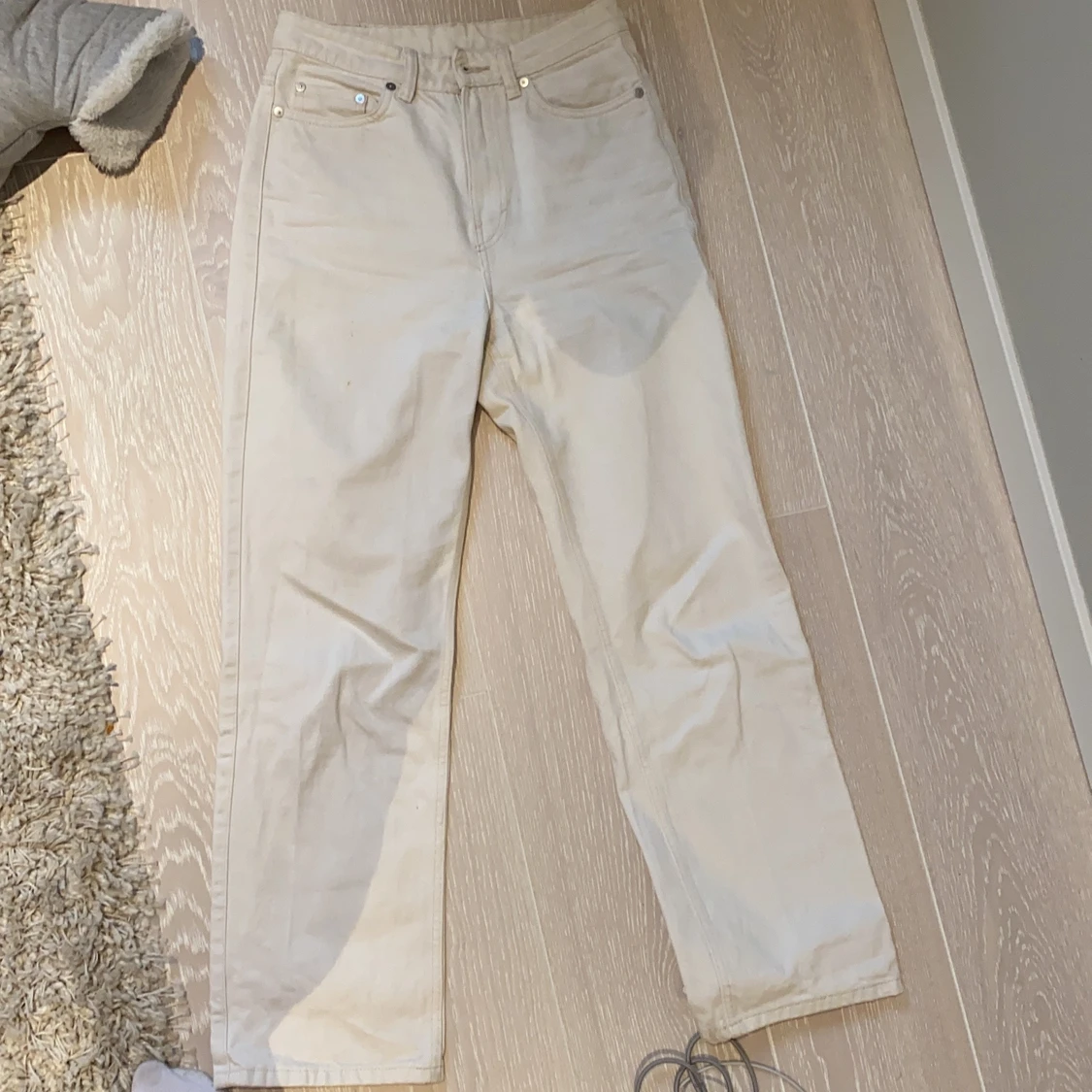 Beiga straight jeans från weekday - 90