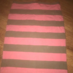 Randig kjol 95kr med frakt inräknat  - Randig kjol storlek S 95kr med frakt inräknat 