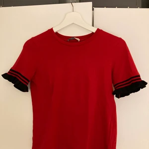 Zara topp - Tröja från zara. Använd ett fåtal gånger, i gott skick 