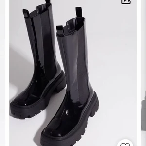 Boots Nelly helt nya storlek 38 - Helt nya boots från nelly i förpackning, storlek 38. 