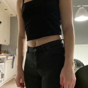 Slime jeans i storlek xxs  - Superfina lågbidjade jeans i storlek xxs