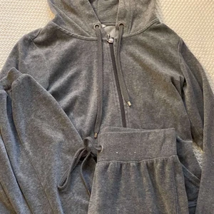 Cubus mjukissett - Cubus mjukissett i strl S. Knappt använd och bra skick. Säljer tillsammans för 250kr. Frakta eller mötas. 