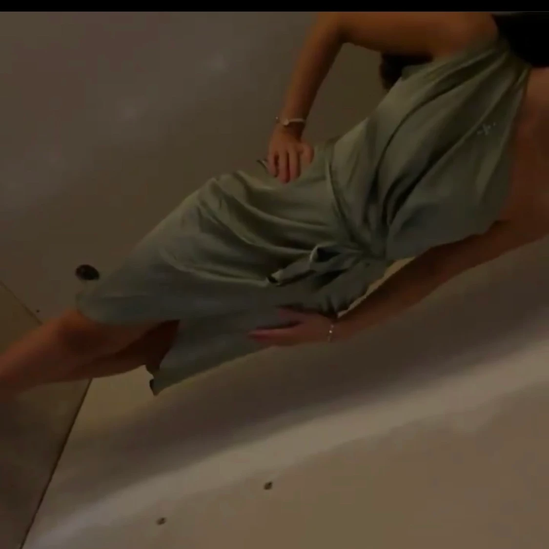 Festklänning i satin grön