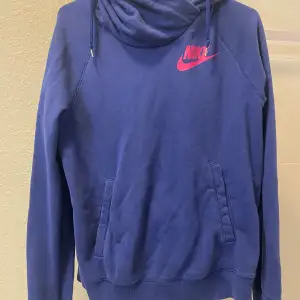  Blue and pink Nike sweatshirt. Baggy hoodie style. Size M