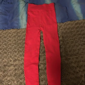 Better bodies storlek xs  - Säljer dessa tihigts snygga på grund att dom är försmå för mig, säljaren står för frakten och kan mötas upp i Karlstad❤️