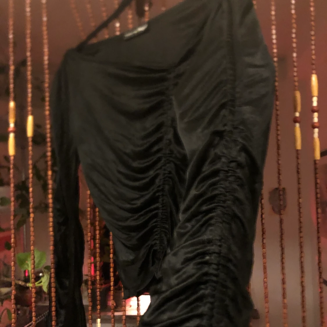 Svart topp med dragsnören  - 90