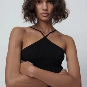 Topp - Säljer denna toppen från zara strl M men sitter som S❤️‍🔥