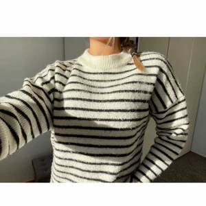 Stickad randig tröja - Från NA-KD. Slutsåld på hemsidan och sticks ej!😘