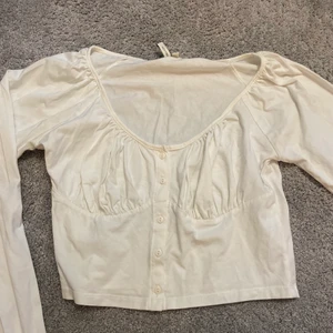 M - Vit tröja, använd 1 gång, bekväm 