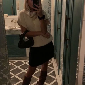 Bottega veneta liknande väska - Bottega veneta liknande väska. Första bilden lånad❤️ Högsta bud: 410kr+frakt