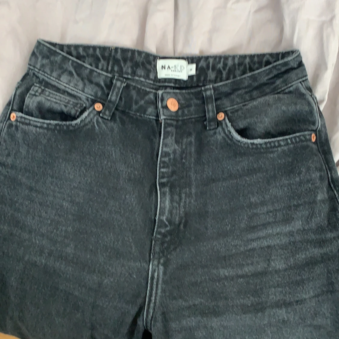 Svarta nakd jeans - 90