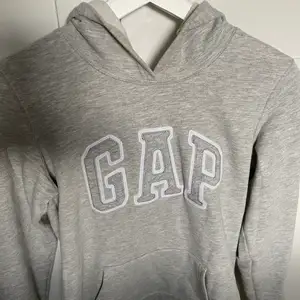 Så himla skön och fin hoodie ifrån GAP, köpt i New york för 2 år sedan, men den kom aldrig till användning