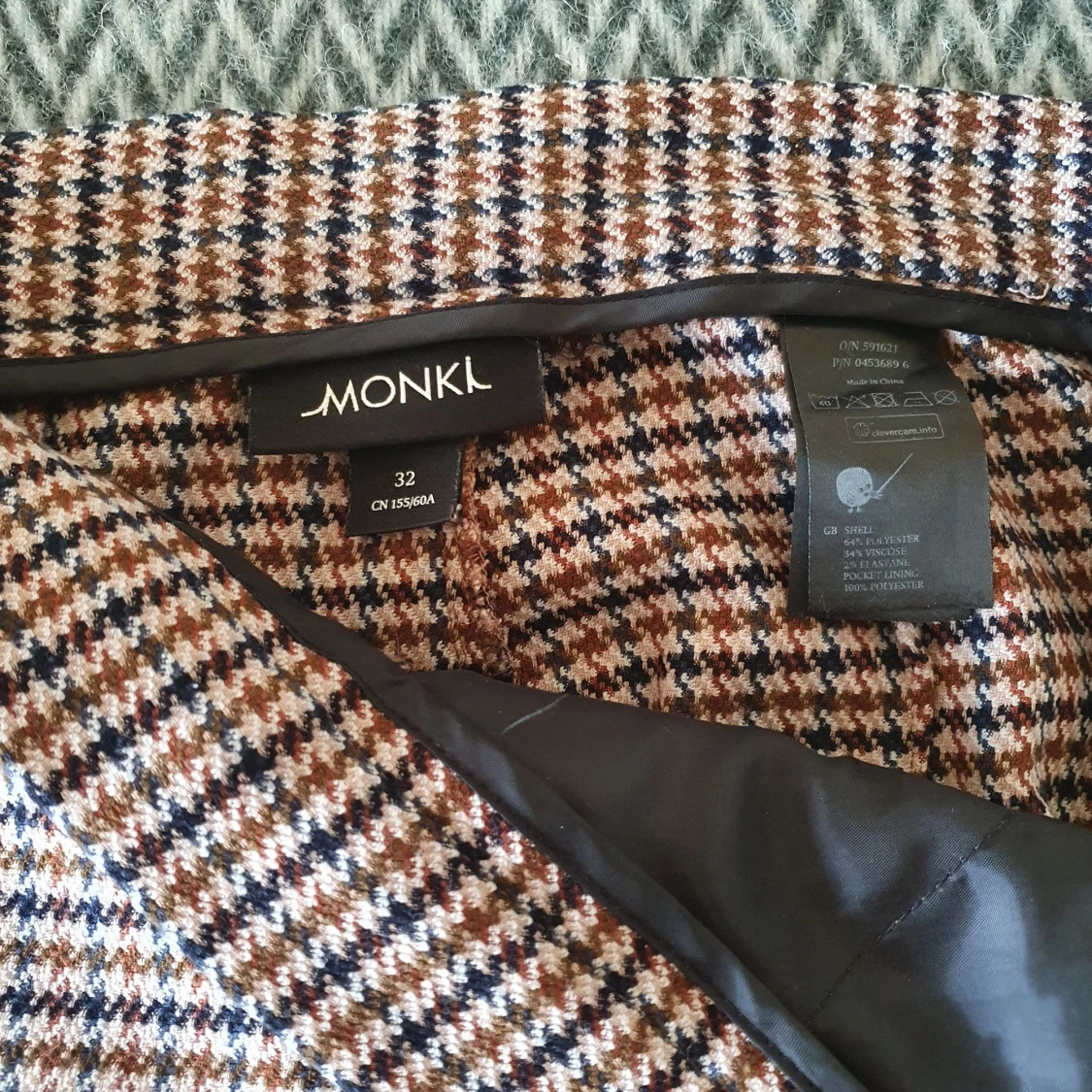 Monki kostymbyxor storlek 32 - 91