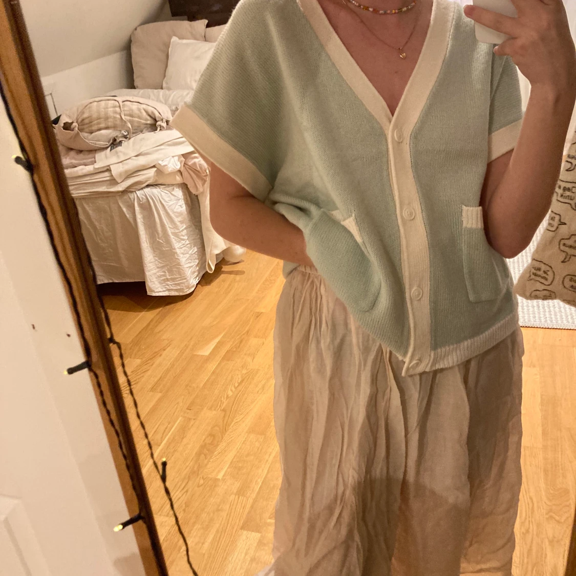 Kofta/ tröja som är otroligt fin☺️❤️ - 90