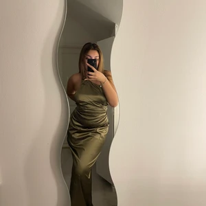 Bubbelroom dress - Säljer min älskade klänning från bubbelroom som jag aldrig använt! Köpte den för 1 månad sen. Helt ny med prislapp på. 💕