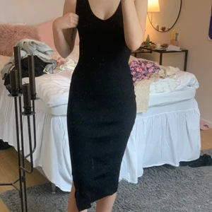 klänning - jättefin tajt klänning som framhäver former🧡 aldrig använd🧡